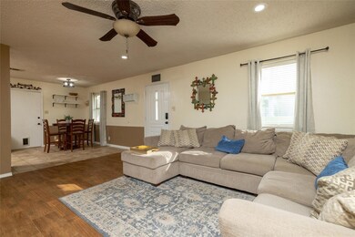 1606 Bonner Rd, Gainesville, TX 76240 - photo 5