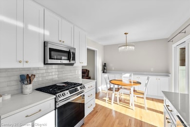 1133 Sutherland St, Plymouth, MI 48170 - photo 7