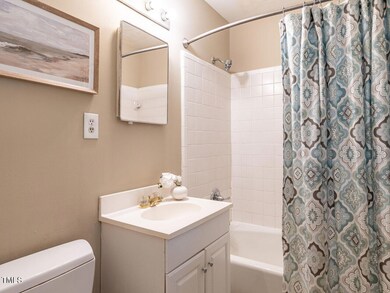 829 Greenwich St, Raleigh, NC 27610 - photo 5