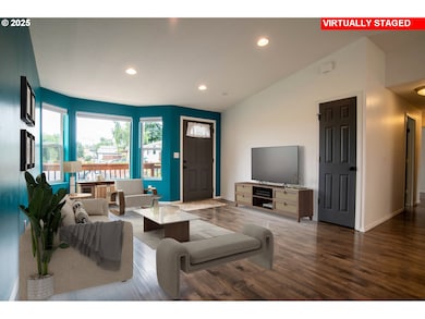 906 N Railroad Ave, Ridgefield, WA 98642 - photo 4