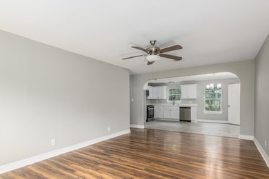 512 N Inwood Dr, Bridge City, TX 77611 - photo 5