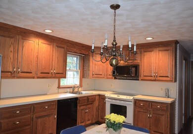 10 Raymond Dr, Wilbraham, MA 01095 - photo 4