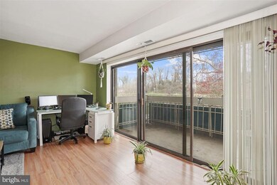 Lafayette Park unit 408, Falls Church, VA 22041 - photo 4