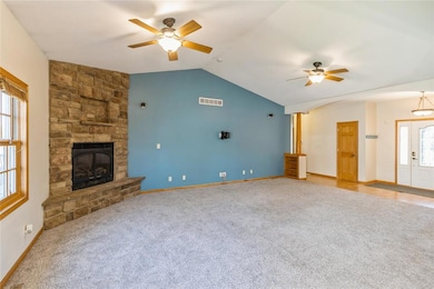 3112 Hart Ave, Des Moines, IA 50320 - photo 3