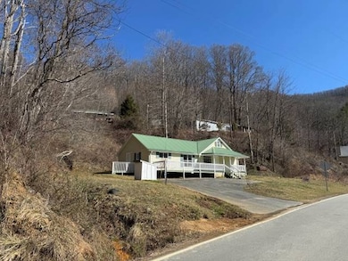 2647 S Us Highway 19e, Newland, NC 28657 - photo 3