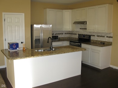 2220 Mcgregor Ct, Avon, IN 46123 - photo 5