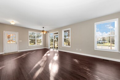 24040 Walnut Cir unit 181401, Plainfield, IL 60585 - photo 2