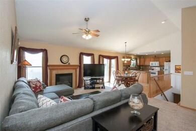 2335 Robert Dr, Marion, IA 52302 - photo 3