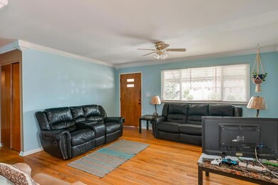 4133 Dixie Ct, Columbus, OH 43228 - photo 5