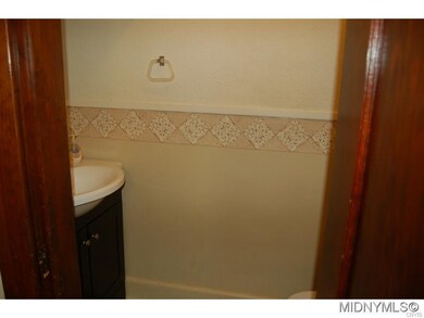 1/2 Bath