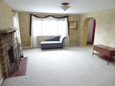 Living Room - would make a great formal dining roo
