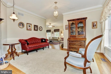 5200 Equestrian Dr, Sykesville, MD 21784 - photo 3