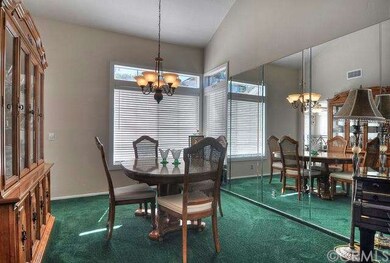 FORMAL DINING ROOM. 
