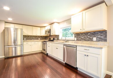 338 Twitchell Hill Rd, Shaftsbury, VT 05262 - photo 6