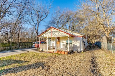 421 N Elm St, Weatherford, TX 76086 - photo 3