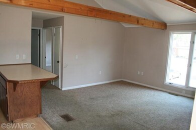 315 Chatham St, Lowell, MI 49331 - photo 4