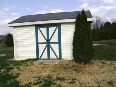 805 Mapleview Dr, Shelbyville, TN 37160 - photo 4