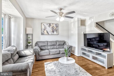 1002 Kings Crest Dr, Stafford, VA 22554 - photo 3