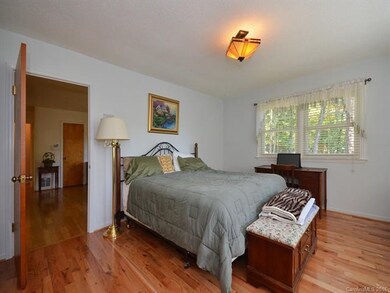 19 Heather Ln, Hendersonville, NC 28792 - photo 7