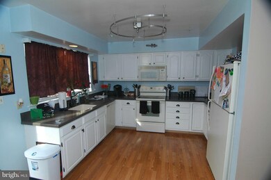 1350 Triwater Ct, Stoney Beach, MD 21226 - photo 3