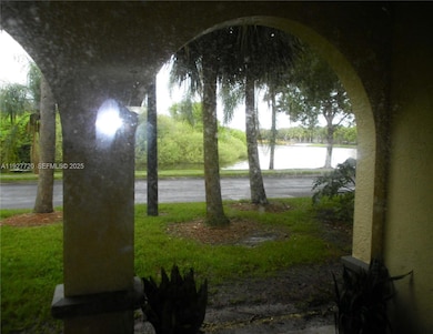 2493 Centergate Dr unit 102, Miramar, FL 33025 - photo 2