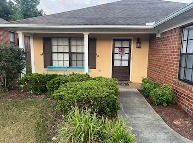 262 LOGAN LEE FRONT PORCH
