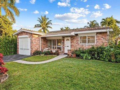 Perfect home with 2 bedrooms 2 baths and a coverte