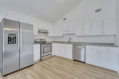 3223 Hazel St, Savannah, GA 31404 - photo 7