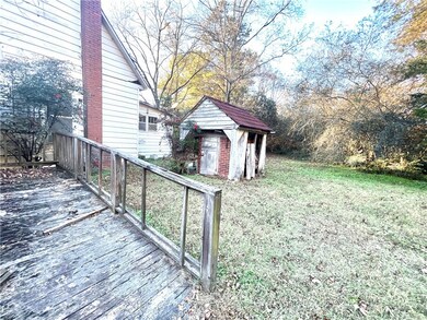 3075 Sycamore Rd, Toccoa, GA 30577 - photo 4
