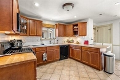 92 Oakton Ave unit 1, Dorchester, MA 02122 - photo 3