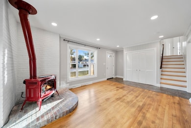 30 Burgess St, Nashua, NH 03064 - photo 7