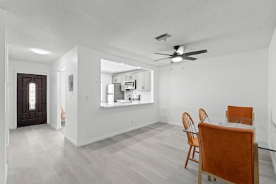 312 Lake Helen Dr unit 3120, West Palm Beach, FL 33411 - photo 6