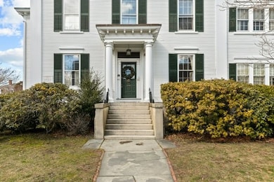 12 Mount Vernon St unit 1, Newport, RI 02840 - photo 2