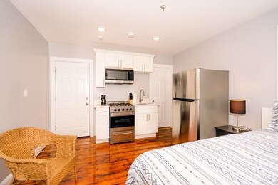 24 Howard St unit 2-4, Salem, MA 01970 - photo 4