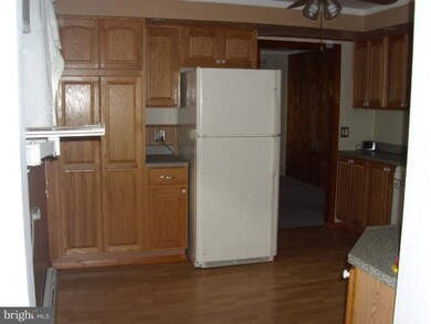 25 Compression Ct, Middle River, MD 21220 - photo 7