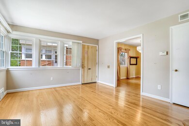 6941 Westhampton Dr, Alexandria, VA 22307 - photo 3
