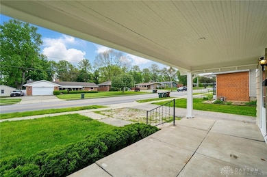 902 N Detroit St, Xenia, OH 45385 - photo 3