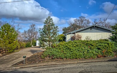 3440 Summit Dr, Redding, CA 96001 - photo 4