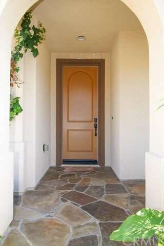 BEAUTIFUL PORCH AND ENTRY