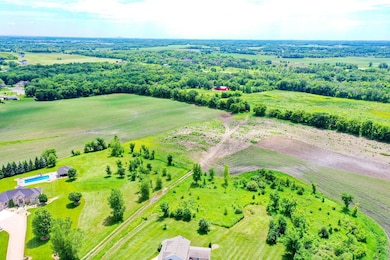 10145 Heather Ln, Corcoran, MN 55374 - photo 3