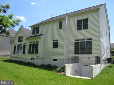 43438 Mountcastle Dr, Chantilly, VA 20152 - photo 4