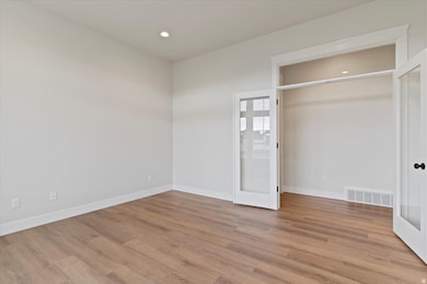 442 W Randys Ct, Farmington, UT 84025 - photo 6