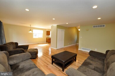 10 Lanark St, Blackwood, NJ 08012 - photo 4