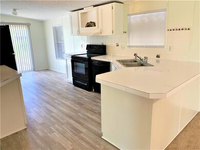 Eat-In Kitchen
