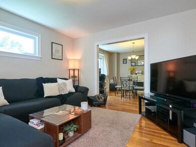 43 Warwick Rd unit 1, Watertown, MA 02472 - photo 4