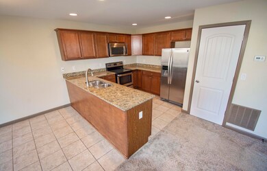 5822 Anna Ave, Williston, ND 58801 - photo 5