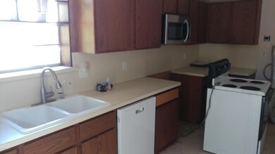 7121 Wendy Cir, Jacksonville, FL 32211 - photo 4