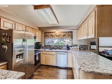 4369 SE 18th Ct, Gresham, OR 97080 - photo 6