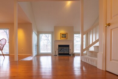 47 Walden Pond Dr, Nashua, NH 03064 - photo 4