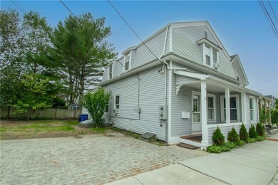 27 Potter St unit 2, Newport, RI 02840 - photo 2